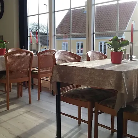 Hals Hotel 3*