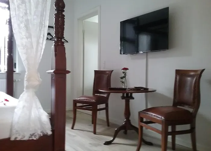 Hals Hotel 3*
